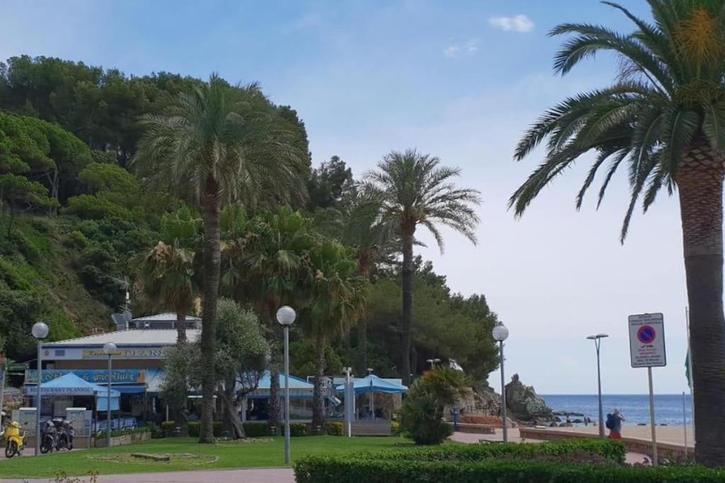 Somriu Apartament Fenals Platja Λορέτ Ντε Μαρ Εξωτερικό φωτογραφία